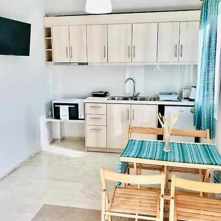 Banos 2 Bed And Swimming Pool *