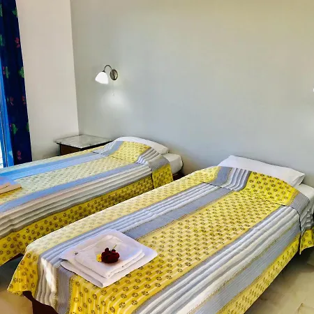 Banos 2 Bed And Swimming Pool